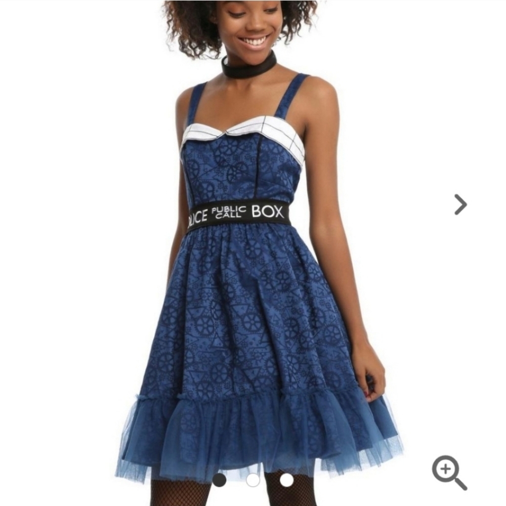 XS Hot Topic TARDIS Blue dress Sweetheart Neckline Sleeveless
